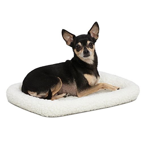 MidWest Homes for Pets Bolster Dog Bed 18L-Inch White Fleece Dog Bed or Cat Bed w/ Comfortable Bolster | Ideal for “Toy” Dog Breeds & Fits an 18-Inch Dog Crate | Easy Maintenance Machine Wash & Dry